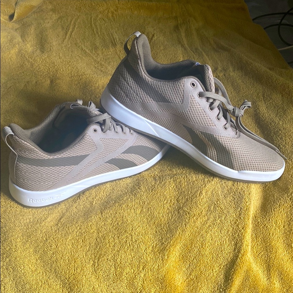NWoTs Reebok DMX Moving Air MemoryTech LT Sneakers